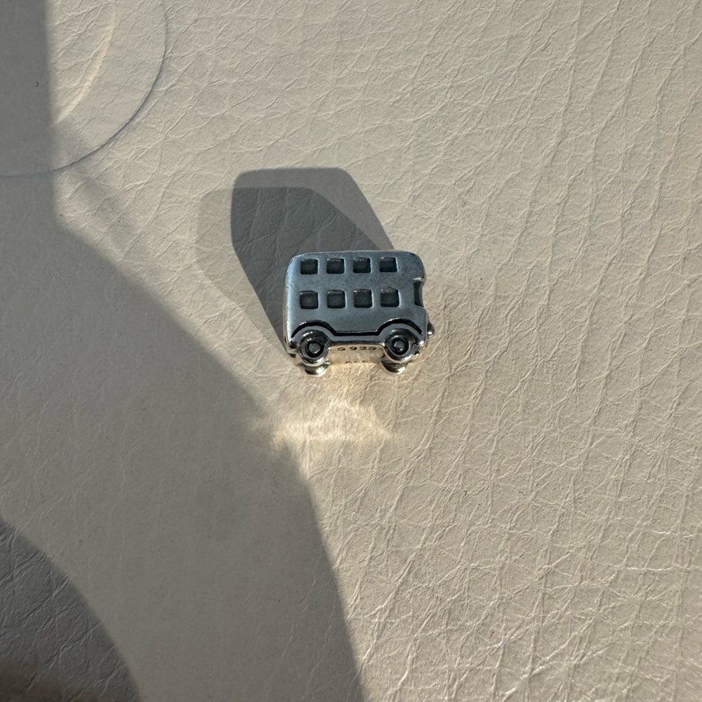 Authentic Pandora London Bus Charm - Picture 3 of 4